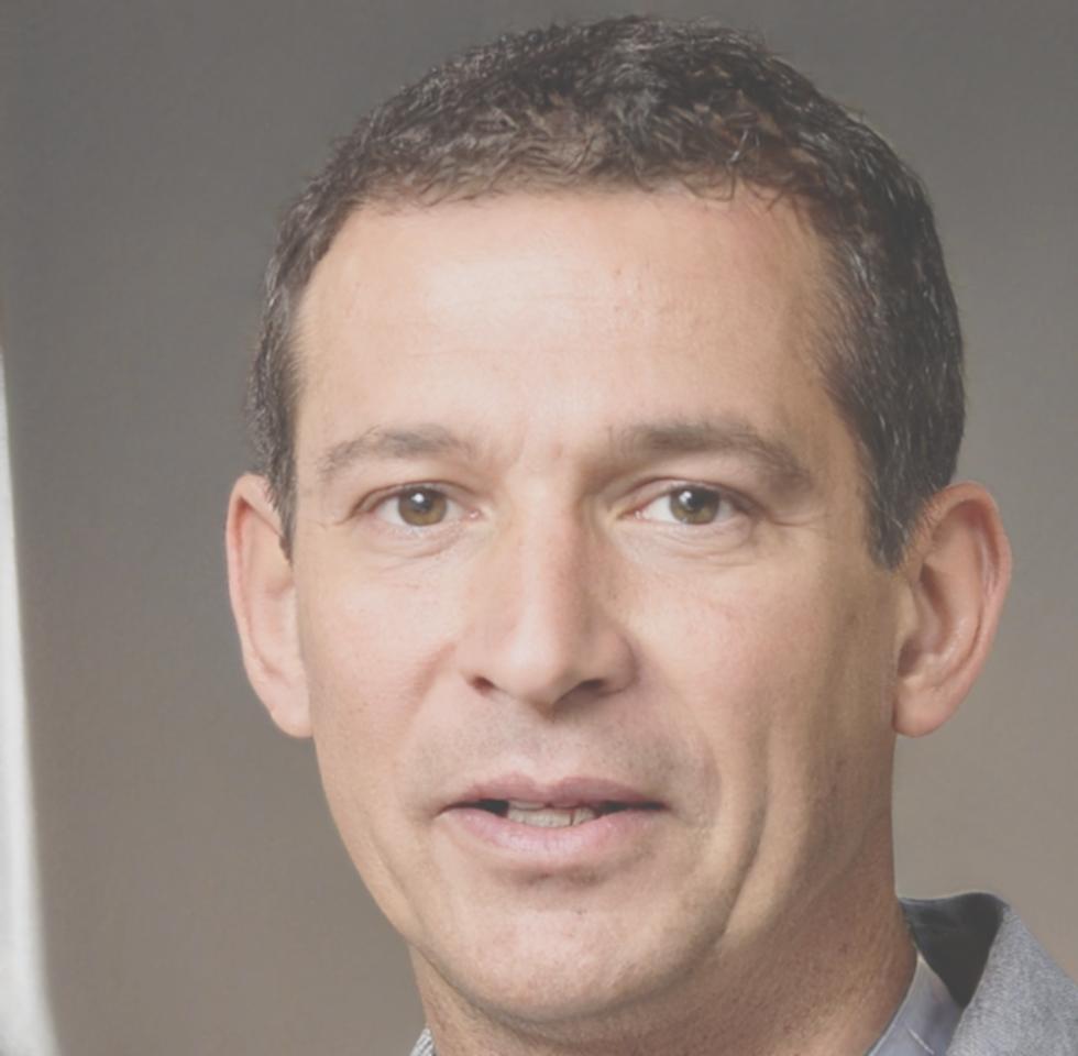 Portrait of Callum Broxbourne, Director of Financial Education